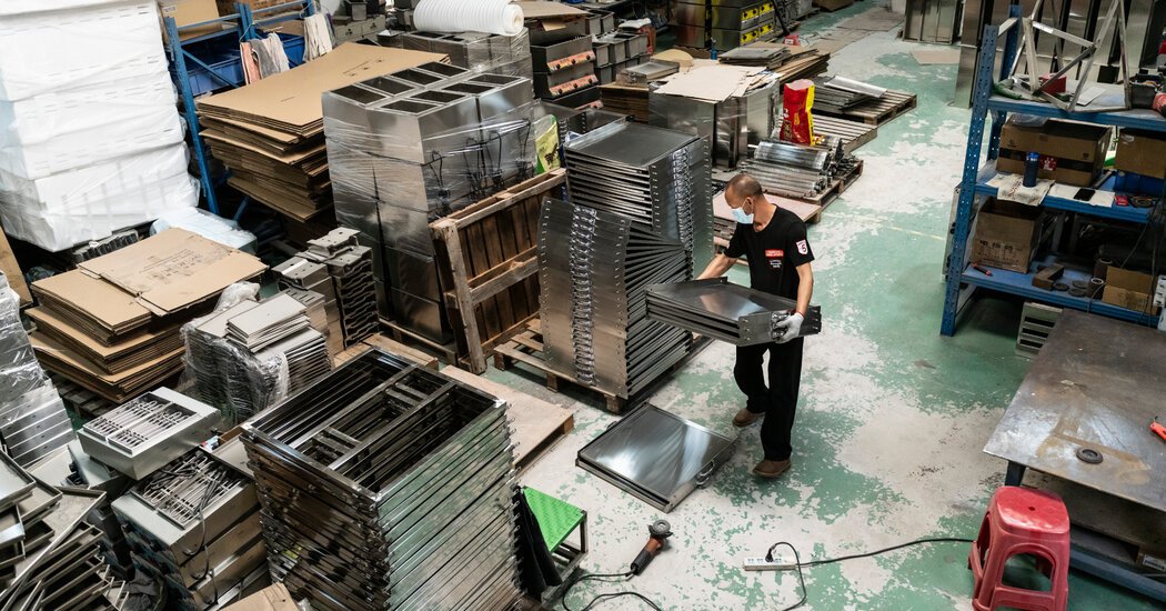 Inside Factories in China, a Struggle to Survive Trump’s Tariffs