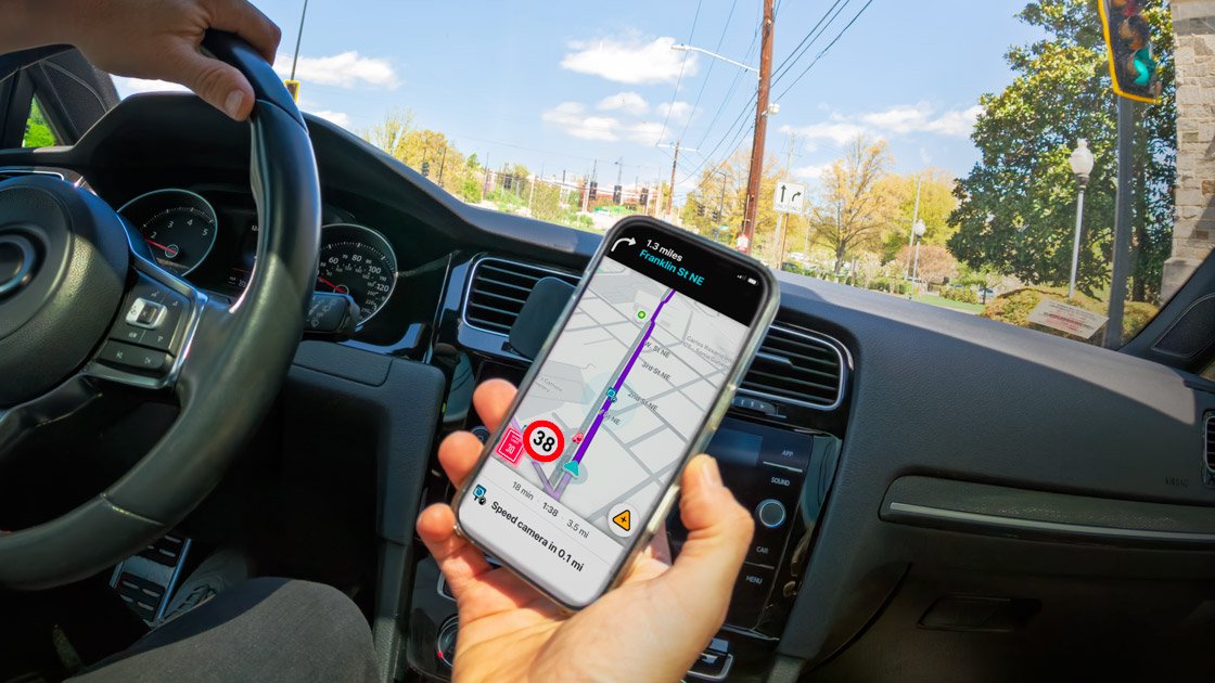 Drivers use their cellphones more when speeding, telematics data show